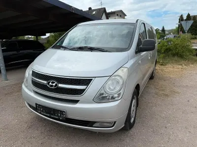 Gebraucht Hyundai H-1 170 PS (125 kW) 2009 Silber Van / Kleinbus