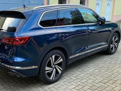 Second-hand VW Touareg Elegance 286 CP (210 kW) 2019 Albastru SUV