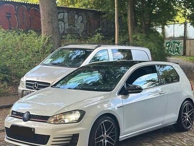 Gebraucht VW Golf VII GTI 230 PS (169 kW) 2015 Weiß Limousine