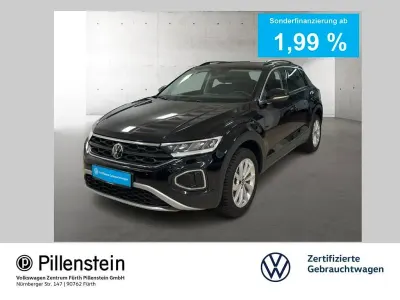 Second-hand VW T-Roc Life 150 CP (110 kW) 2024 Negru SUV