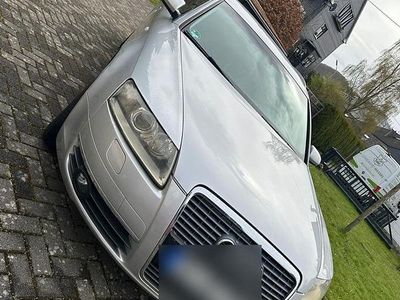 Usado Audi A6 177 HP (130 kW) 2005 Prateado Carrinha