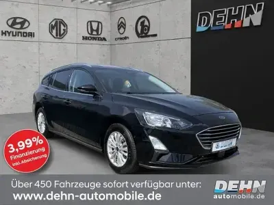 Używany Ford Focus Titanium 120 KM (88 kW) 2020 Czarny Kombi