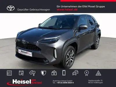 Gebraucht Toyota Yaris Elegant 116 PS (85 kW) 2023 Marlingrau metallic Kleinwagen