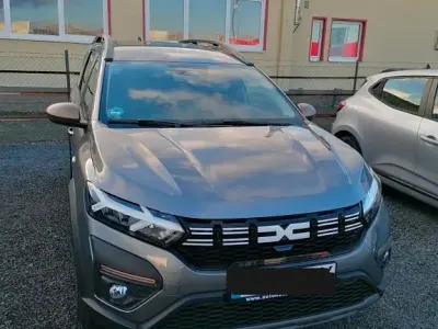 Gebraucht Dacia Jogger Extreme 110 PS (80 kW) 2026 Grau Van / Kleinbus