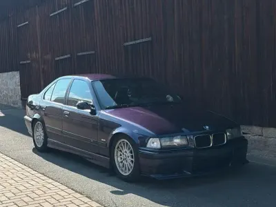 Gebraucht BMW 323 M Sport 170 PS (125 kW) 1996 Violet Limousine