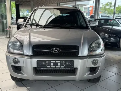 Gebraucht Hyundai Tucson GLS 141 PS (103 kW) 2007 Silber SUV
