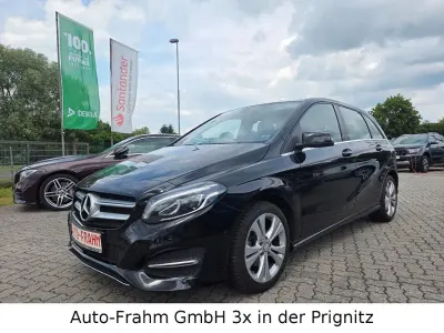Gebraucht Mercedes B200 156 PS (114 kW) 2015 Schwarz Van / Kleinbus