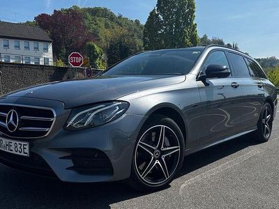 Usata Mercedes E300 AMG 306 CV (225 kW) 2020 Grigio Berlina