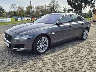Usata Jaguar XF Prestige 300 CV (220 kW) 2015 Grigio Berlina
