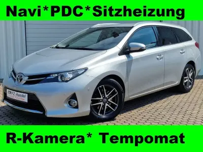 Gebraucht Toyota Auris Touring Sports Edition 124 PS (91 kW) 2015 Silber metallic Kombi
