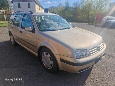 Gebraucht VW Golf IV 105 PS (77 kW) 2002 Gold Kombi
