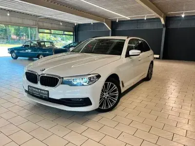 Gebraucht BMW 520 Sport Line 190 PS (139 kW) 2019 Weiß Limousine