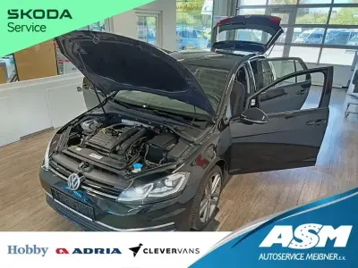 Second-hand VW Golf VII Comfortline 150 CP (110 kW) 2017 Negru Berlinǎ