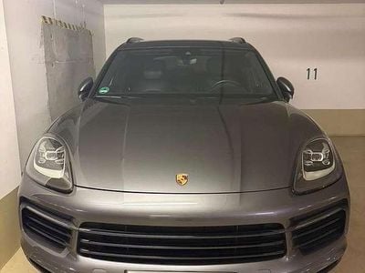 Grau Gebraucht 2019 Porsche Cayenne Basis SUV | 49.000 € (Fairer Preis)