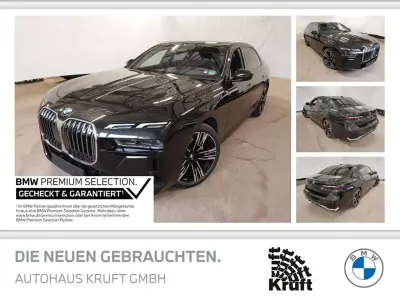 Gebraucht BMW 740 M Sport 299 PS (219 kW) 2025 Black sapphire Limousine