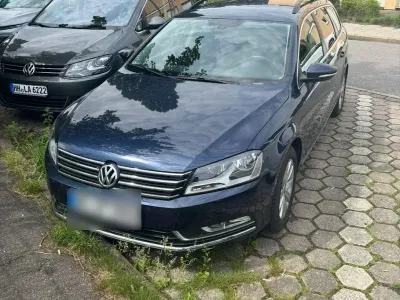 Gebraucht VW Passat Highline 122 PS (89 kW) 2012 Grau Limousine