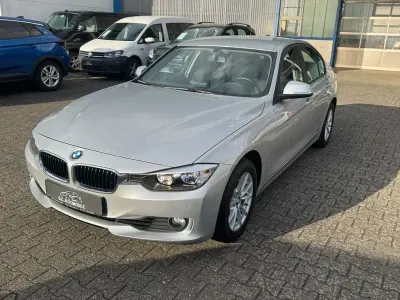 Gebraucht BMW 320 184 PS (135 kW) 2014 Silber Limousine