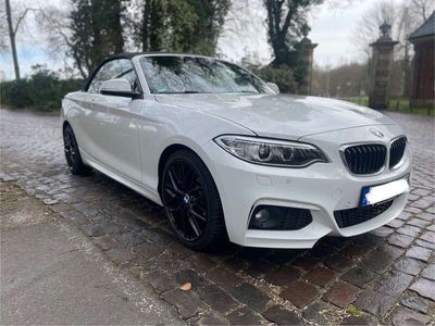 BMW 225