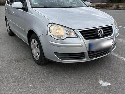 Gebraucht VW Polo 64 PS (47 kW) 2005 Silber Kleinwagen