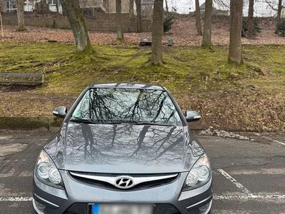 Grau Gebraucht 2011 Hyundai i30 Classic Limousine | 4.800 € (Teuer)