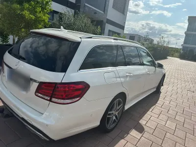 Używany Mercedes E250 AMG line 204 KM (150 kW) 2014 Biały Kombi