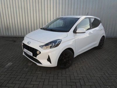 Gebraucht Hyundai i10 Edition 30 67 PS (49 kW) 2021 Weiß Kleinwagen