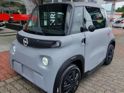 Neu Opel Rocks-e Edition 11 kW (16 PS) 2026 Grau Kleinwagen