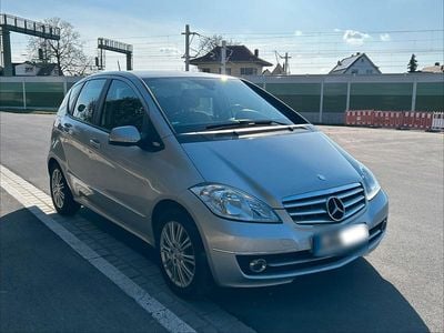 Usata Mercedes A150 Elegance 95 CV (69 kW) 2018 Argento Utilitaria