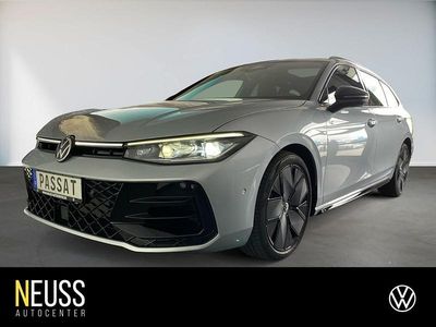 Gebraucht VW Passat R-line 265 PS (194 kW) 2026 Oyster silver metallic grenadill Kombi