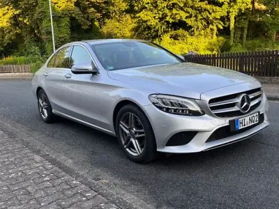 Gebraucht Mercedes C180 156 PS (114 kW) 2019 Silber Limousine