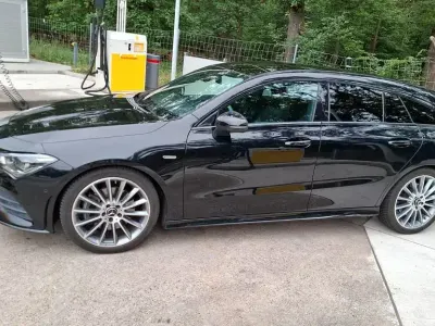 Gebraucht Mercedes CLA250 Shooting Brake 224 PS (164 kW) 2021 Schwarz Kombi