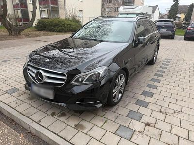 Schwarz Gebraucht 2013 Mercedes E300 Kombi | 12.750 €