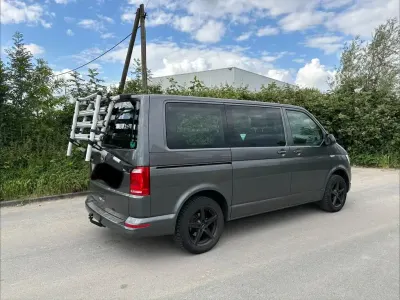 Gebraucht VW Multivan Comfortline 150 PS (110 kW) 2016 Grau Van / Kleinbus