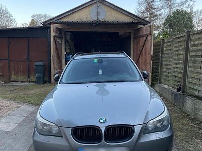 Gebraucht BMW 525 Advantage 177 PS (130 kW) 2007 Grau Kombi