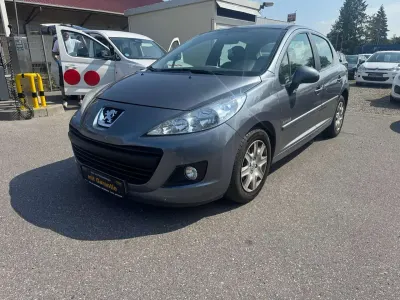 Gebraucht Peugeot 207 Filou 95 PS (69 kW) 2011 Grau Kleinwagen