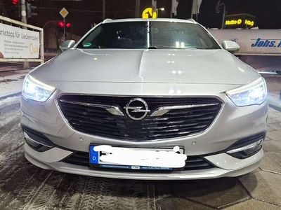 Usata Opel Insignia Country Tourer Business Innovation 260 CV (191 kW) 2017 Argento Station wagon