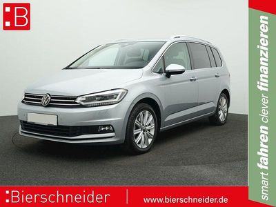 Silber Gebraucht 2024 VW Touran Highline Van / Kleinbus | 34.450 € (Fairer Preis)
