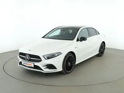 Gebraucht Mercedes A250 AMG line 102 PS (75 kW) 2021 Weiß Limousine