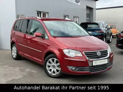 Gebraucht VW Touran Highline 105 PS (77 kW) 2009 Rot Van / Kleinbus
