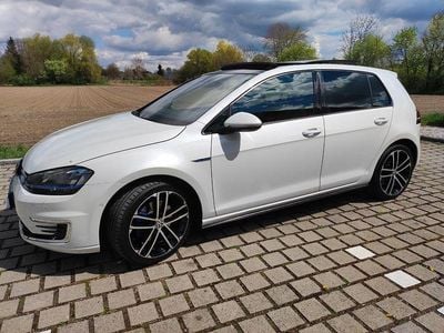 Usata VW Golf VII GTE 204 CV (150 kW) 2014 Bianco Berlina