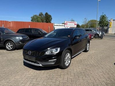 Second-hand Volvo V60 CC Plus 150 CP (110 kW) 2017 Negru Break