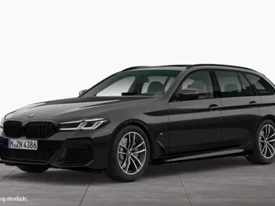 Gebraucht BMW 530 M Sport 286 PS (210 kW) 2023 Saphirschwarz Kombi