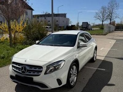 Mercedes GLA200