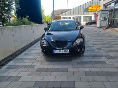 Second-hand Seat Leon Ecomotive 105 CP (77 kW) 2011 Negru Hatchback