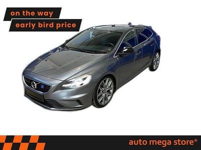 Gebraucht Volvo V40 Momentum 190 PS (139 kW) 2018 Osmium grey / metallic Kombi