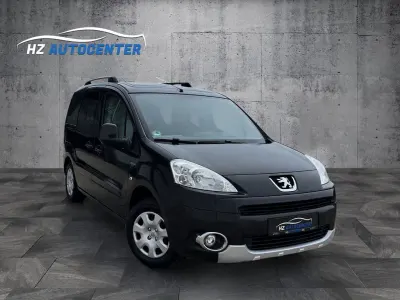 Gebraucht Peugeot Partner Tepee Family 120 PS (88 kW) 2010 Schwarz Van / Kleinbus