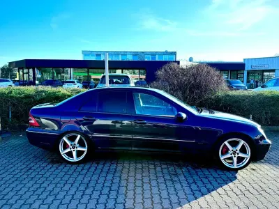 Gebraucht Mercedes 320 218 PS (160 kW) 2000 Blau Limousine