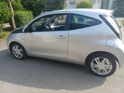 Gebraucht Toyota Aygo X-cite 69 PS (50 kW) 2016 Silber Kleinwagen