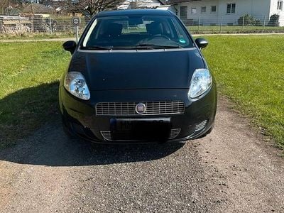 Begagnad Fiat Grande Punto 65 HK (47 kW) 2009 Svart Halvkombi