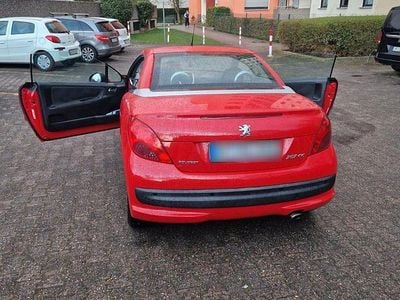 Gebraucht Peugeot 207 CC Premium 120 PS (88 kW) 2009 Rot Cabrio